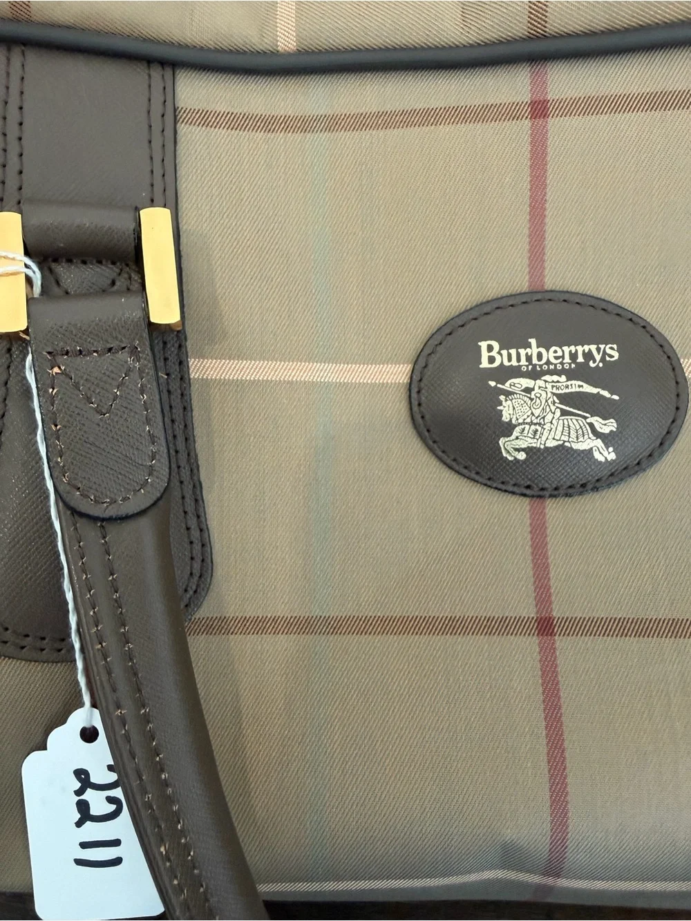Burberry classic plaid